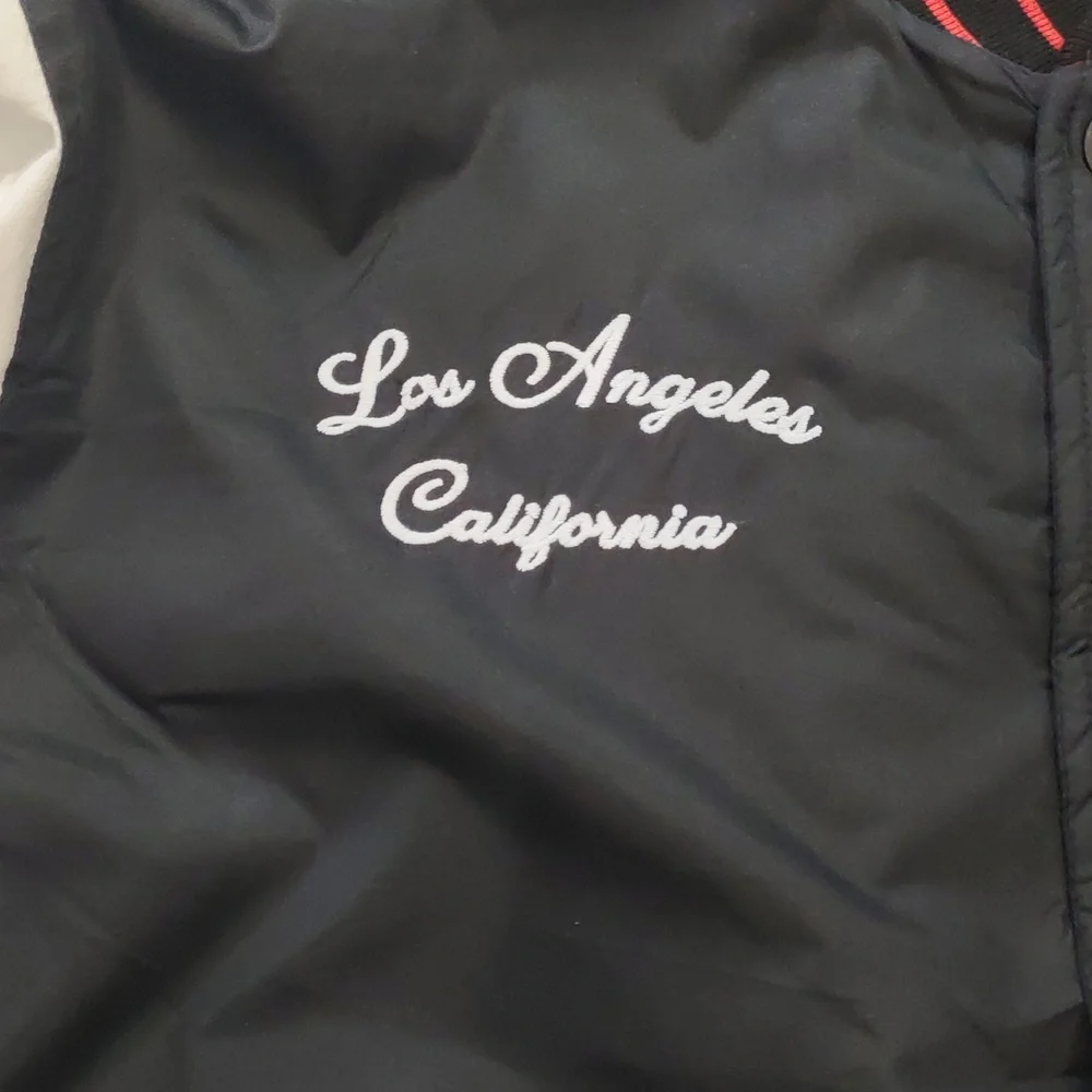 HOLLISTER COZY VARSITY JACKET. - Picture 6 of 17